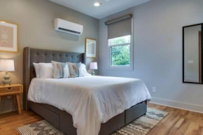 The Cleveland - Chic & Cozy Haven With Garage